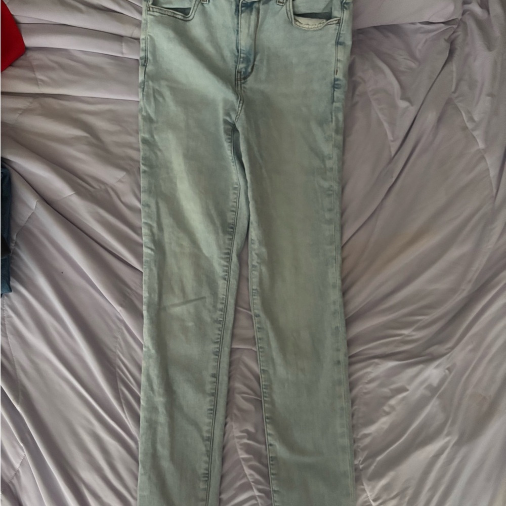 American Eagle Outfitters Ultra High Rise Light Wash Denim Size 8 X-Long - Picture 2 of 6